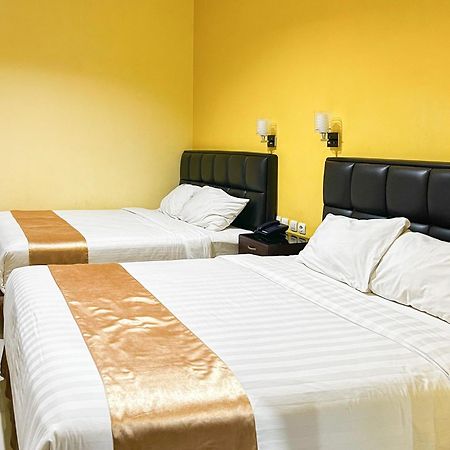 Kartika Hotel Syariah Pacitan Mitra Reddoorz Eksteriør bilde