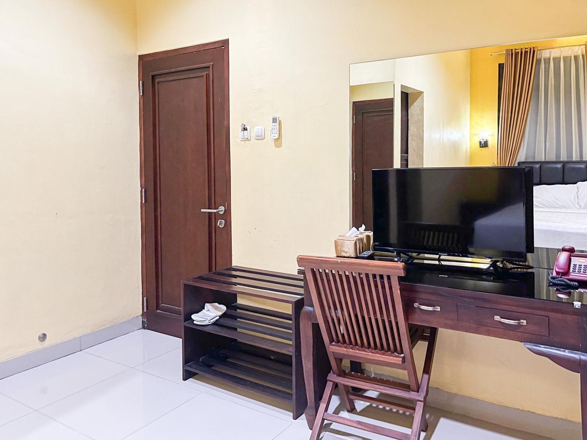 Kartika Hotel Syariah Pacitan Mitra Reddoorz Eksteriør bilde