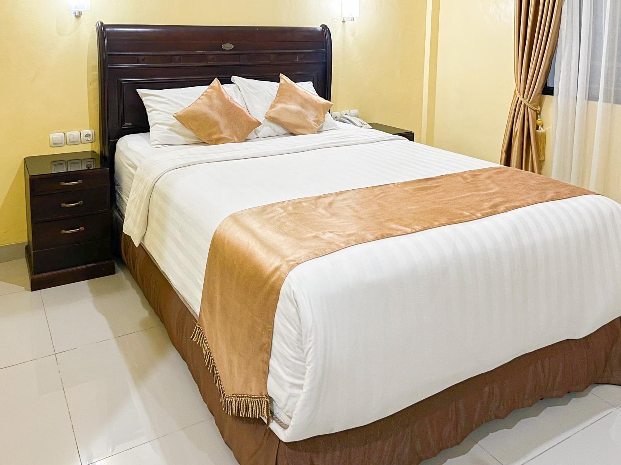 Kartika Hotel Syariah Pacitan Mitra Reddoorz Eksteriør bilde