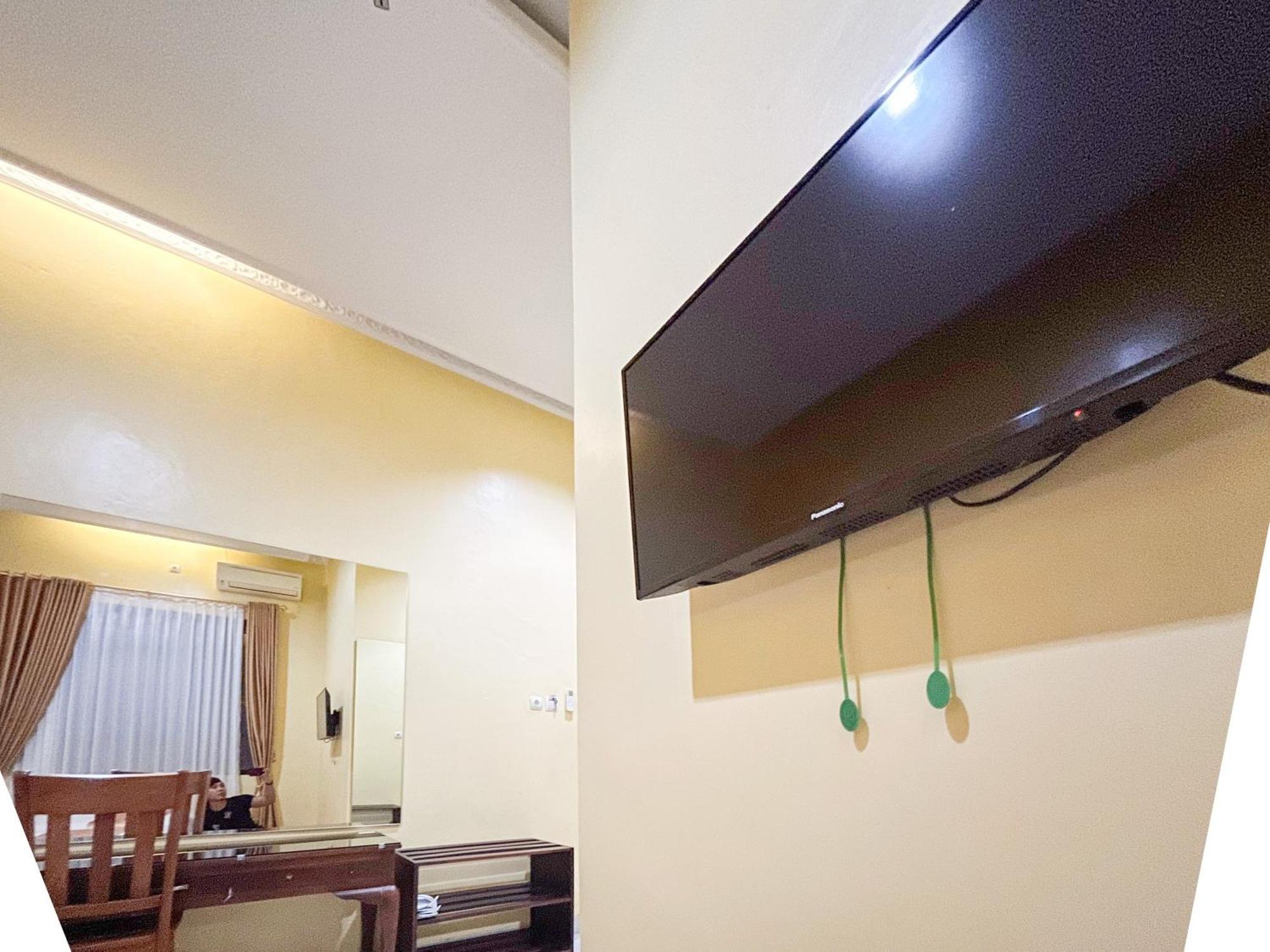Kartika Hotel Syariah Pacitan Mitra Reddoorz Eksteriør bilde