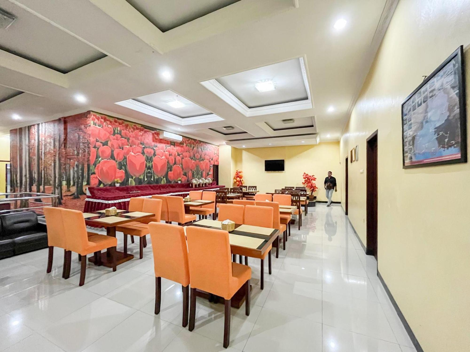 Kartika Hotel Syariah Pacitan Mitra Reddoorz Eksteriør bilde